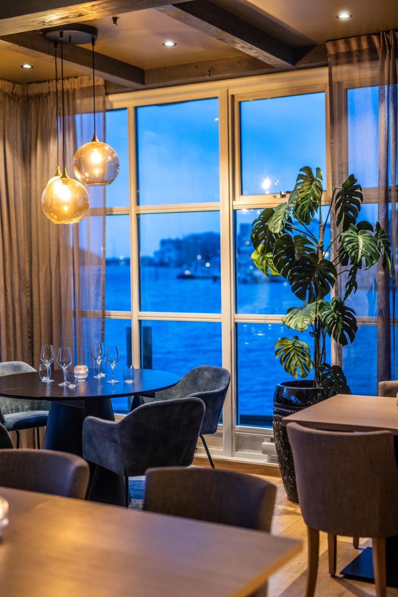 Villa Bryggekanten - By Classic Norway Hotels Henningsvær Buitenkant foto